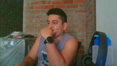 builtfpleasure live cam on Cam4