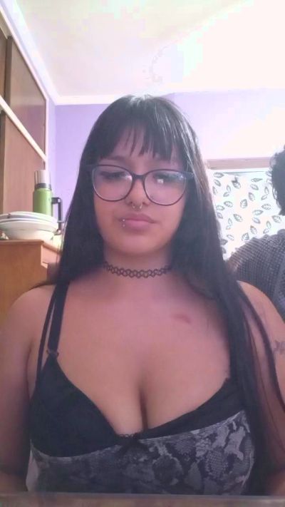 bunnypaws0 live cam on Cam4