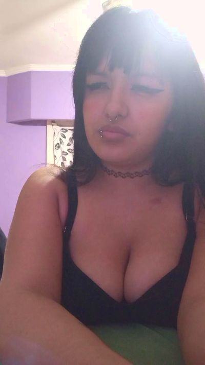 bunnypaws0 live cam on Cam4