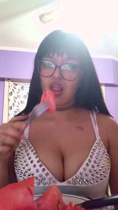 bunnypaws0 live cam on Cam4