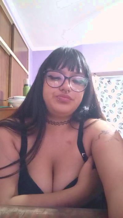 bunnypaws0 live cam on Cam4