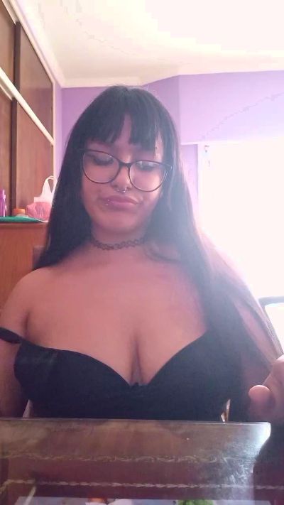 bunnypaws0 live cam on Cam4