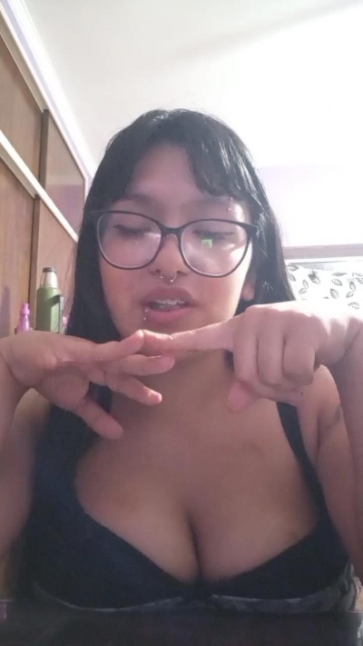 bunnypaws0 live cam on Cam4