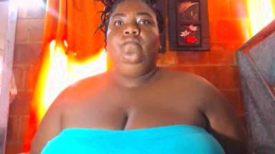 bustyboobsxxl live cam on Cam4