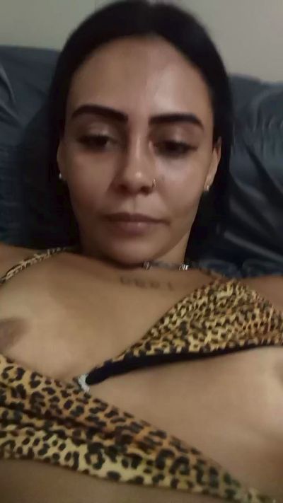 butterfly281 live cam on Cam4