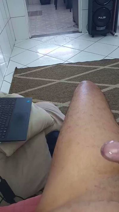 caetano303 live cam on Cam4