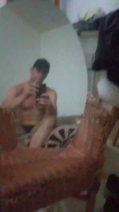 caliente872 live cam on Cam4