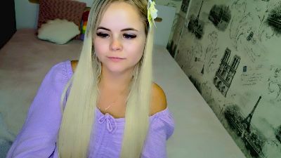 call_me_cutie live cam on Cam4