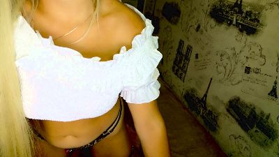 call_me_cutie live cam on Cam4