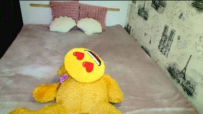 call_me_cutie live cam on Cam4