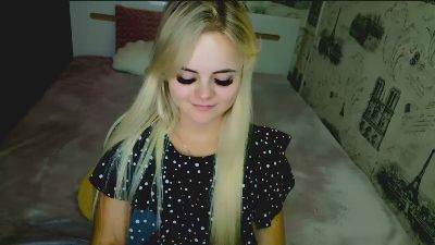 call_me_cutie live cam on Cam4