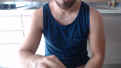 callmeluis live cam on Cam4