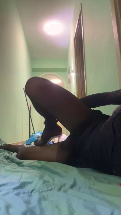 calzeetacchihot live cam on Cam4