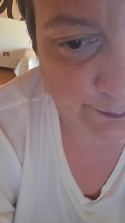 camcoach_it live cam on Cam4