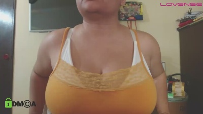 camiilahotxxxx live cam on Cam4