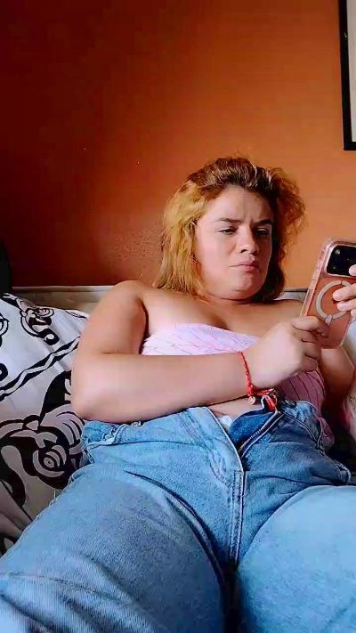 camila901 live cam on Cam4