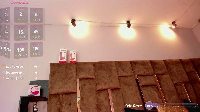 camila_velvett live cam on Cam4