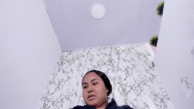 camilagreeco live cam on Cam4