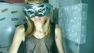camilalacatira live cam on Cam4
