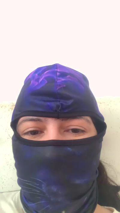 camilaputa4 live cam on Cam4