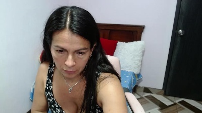 camilavargas_ live cam on Cam4