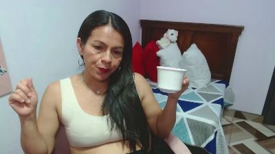 camilavargas_ live cam on Cam4