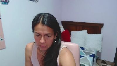 camilavargas_ live cam on Cam4