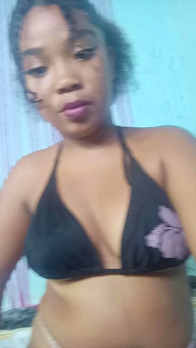 camilla5 live cam on Cam4