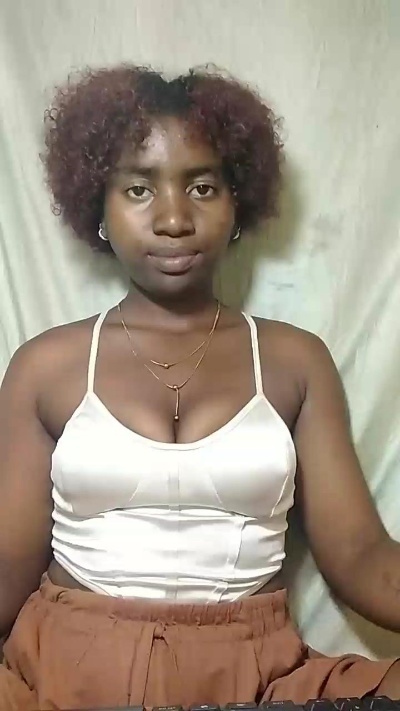 camillah1 live cam on Cam4
