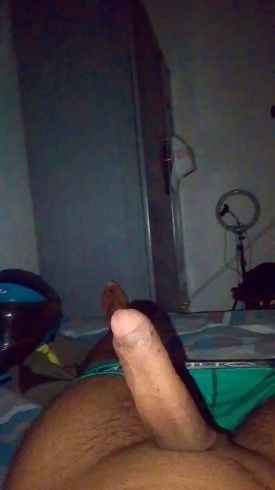 camilo2020 live cam on Cam4