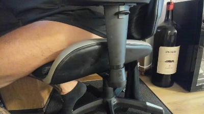 camsklave6581 live cam on Cam4