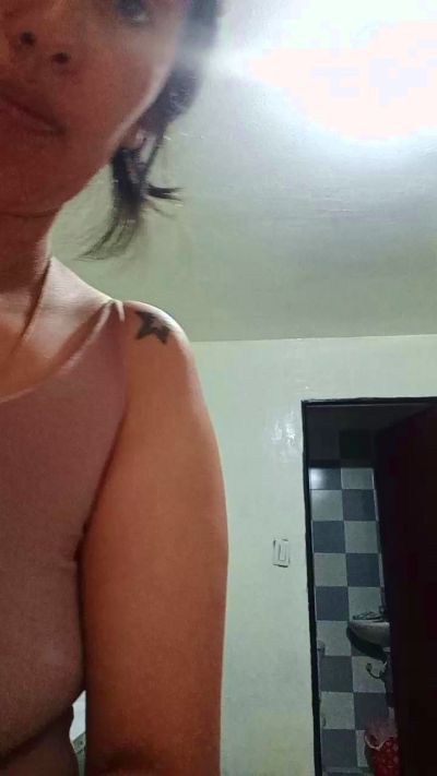 camweb7 live cam on Cam4