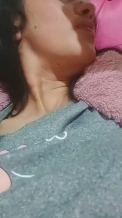 camweb7 live cam on Cam4