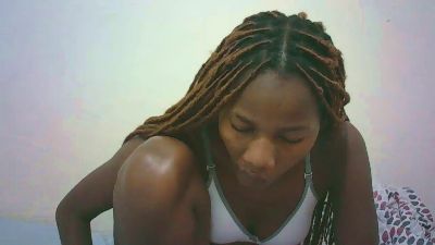 candy_lolo2 live cam on Cam4