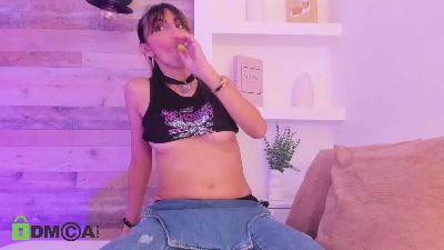 candy_summer28 live cam on Cam4