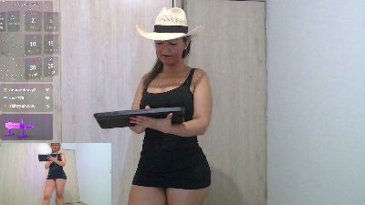 candymilf_ live cam on Cam4
