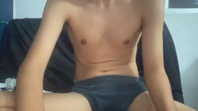candyperfumeboy live cam on Cam4