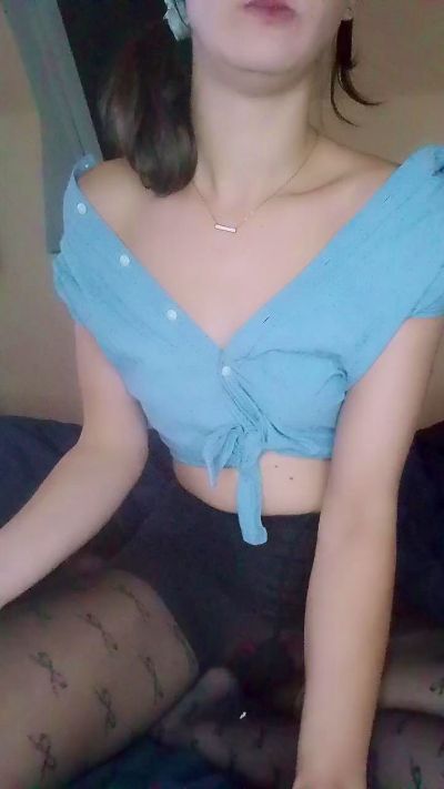 candyy18 live cam on Cam4