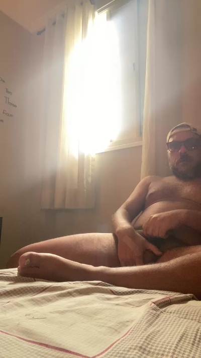 canino_guaru live cam on Cam4