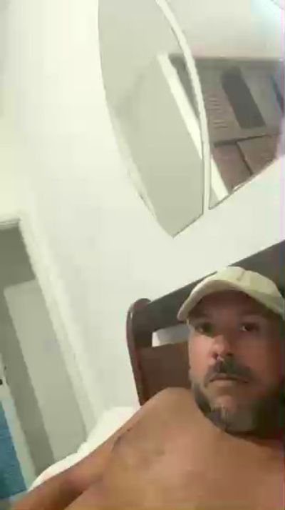 canino_guaru live cam on Cam4