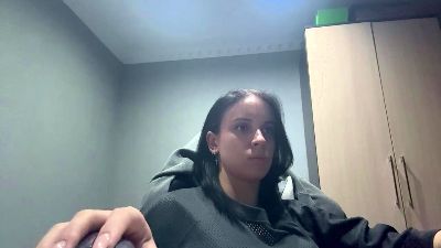 caramelutaste live cam on Cam4