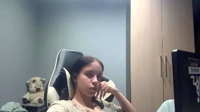 caramelutaste live cam on Cam4