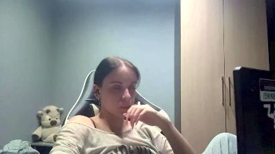 caramelutaste live cam on Cam4