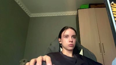 caramelutaste live cam on Cam4