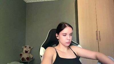 caramelutaste live cam on Cam4