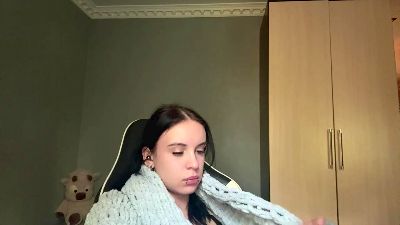 caramelutaste live cam on Cam4