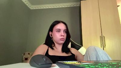 caramelutaste live cam on Cam4
