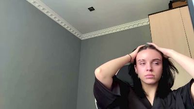 caramelutaste live cam on Cam4