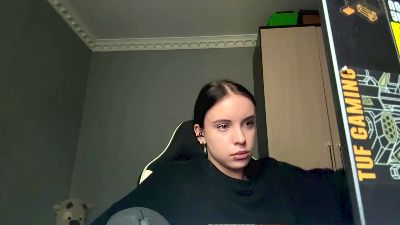 caramelutaste live cam on Cam4