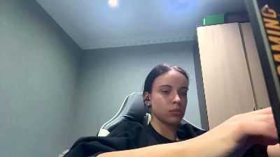 caramelutaste live cam on Cam4